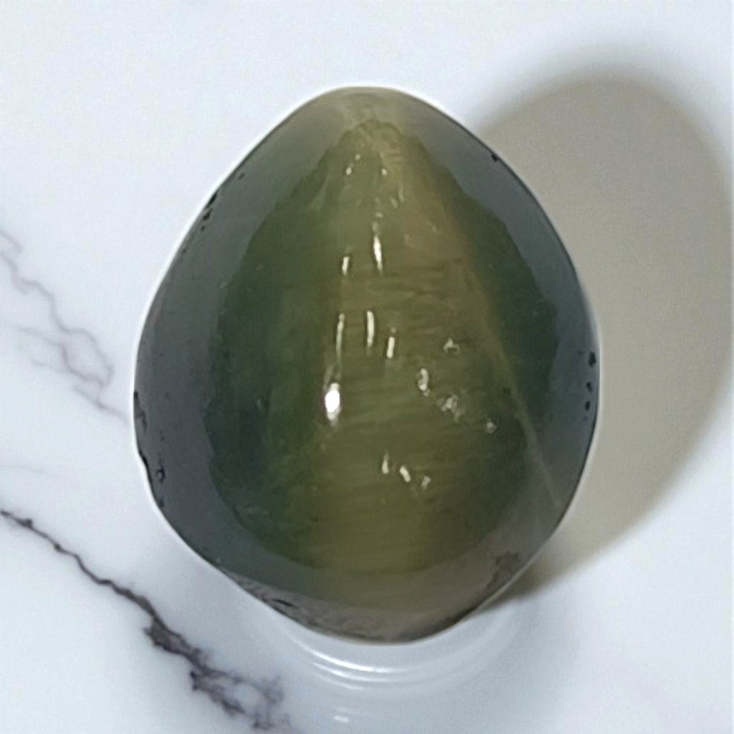 Natural Cat’s Eye (Lahsuniya) – 7.5 Carats